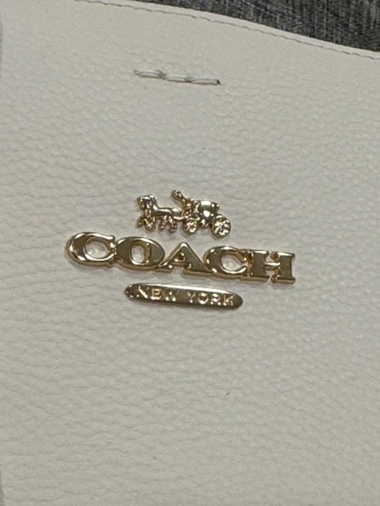 Coach Large Town Tote Chalk Pebbled Leather Off White Tote - Picture 15 of 17